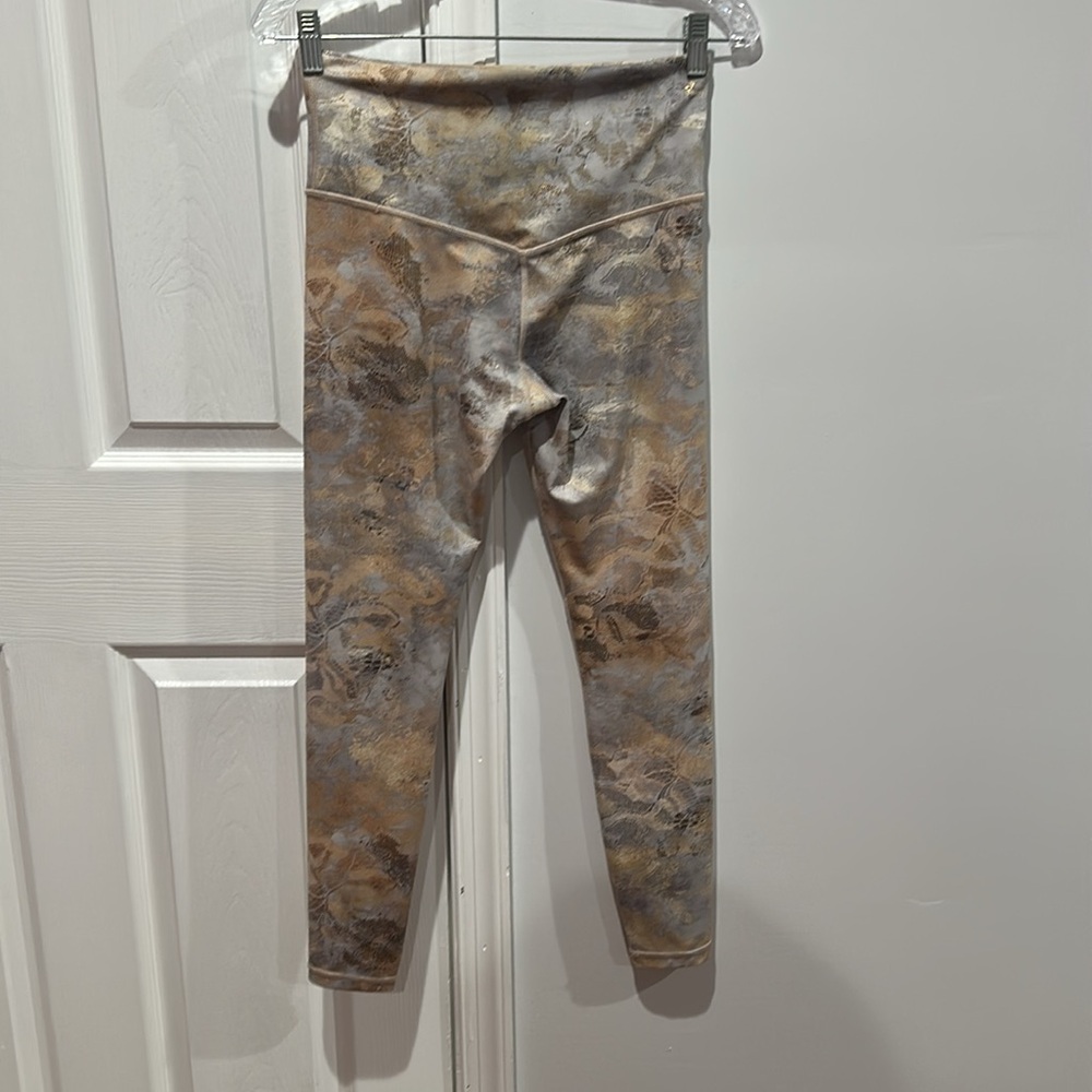 ATHLETA Elation Gilded Tights Guildegold Size Small - Picture 6 of 12